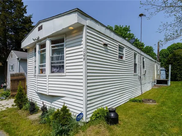 How Many Square Feet In A 14x70 Mobile Home